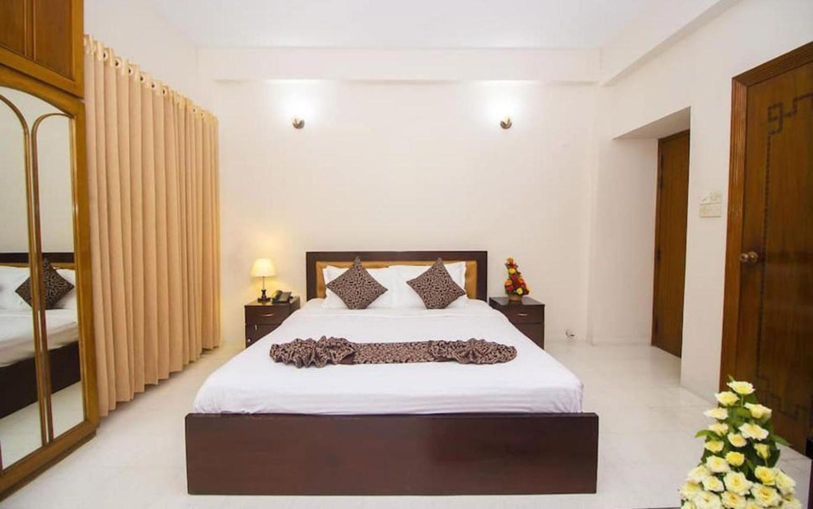 Hotel Suite Palace Baridhara Dhaka Exteriör bild