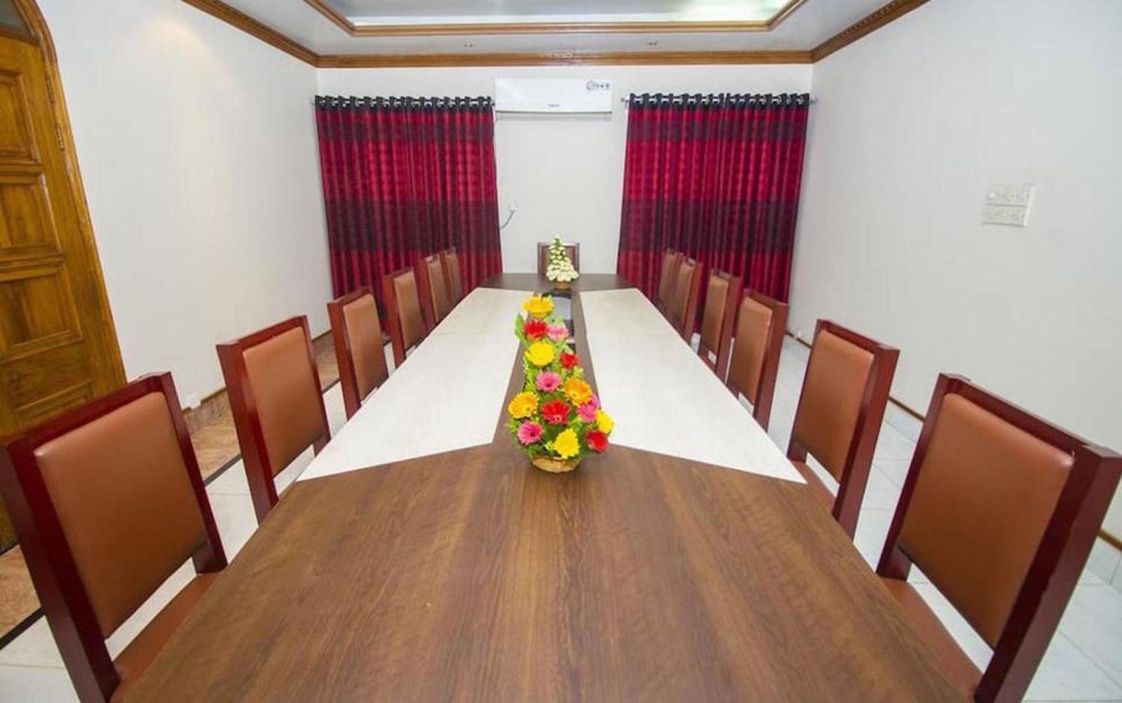 Hotel Suite Palace Baridhara Dhaka Exteriör bild